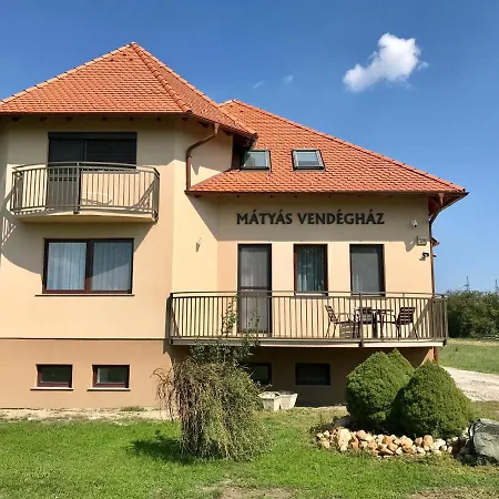 Matyas Vendeghaz 3 Rooms Apartment Kópháza Exterior foto