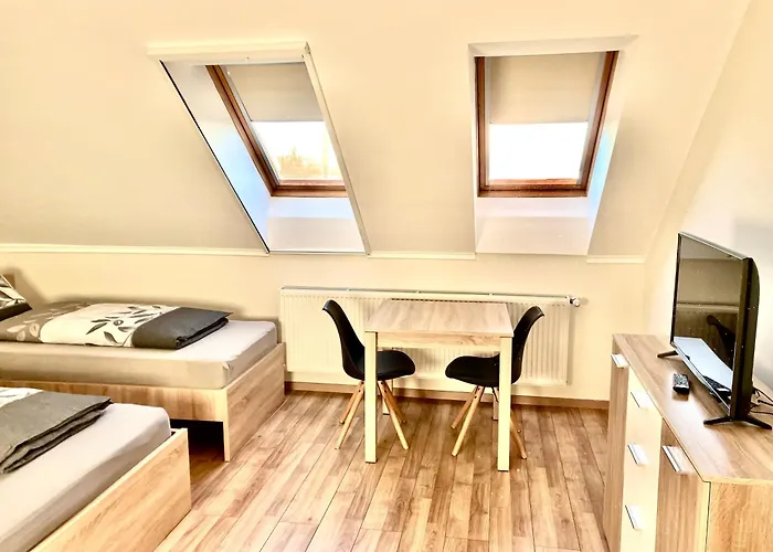 Matyas Vendeghaz 3 Rooms Apartment