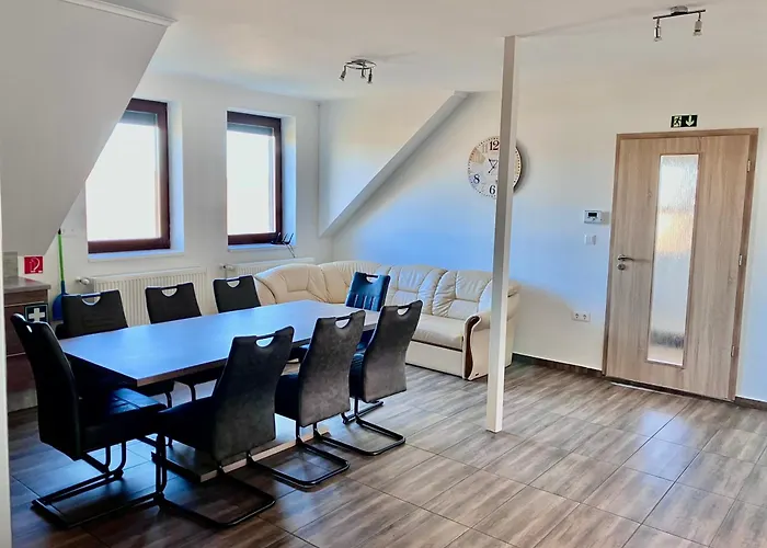 Matyas Vendeghaz 3 Rooms Apartment